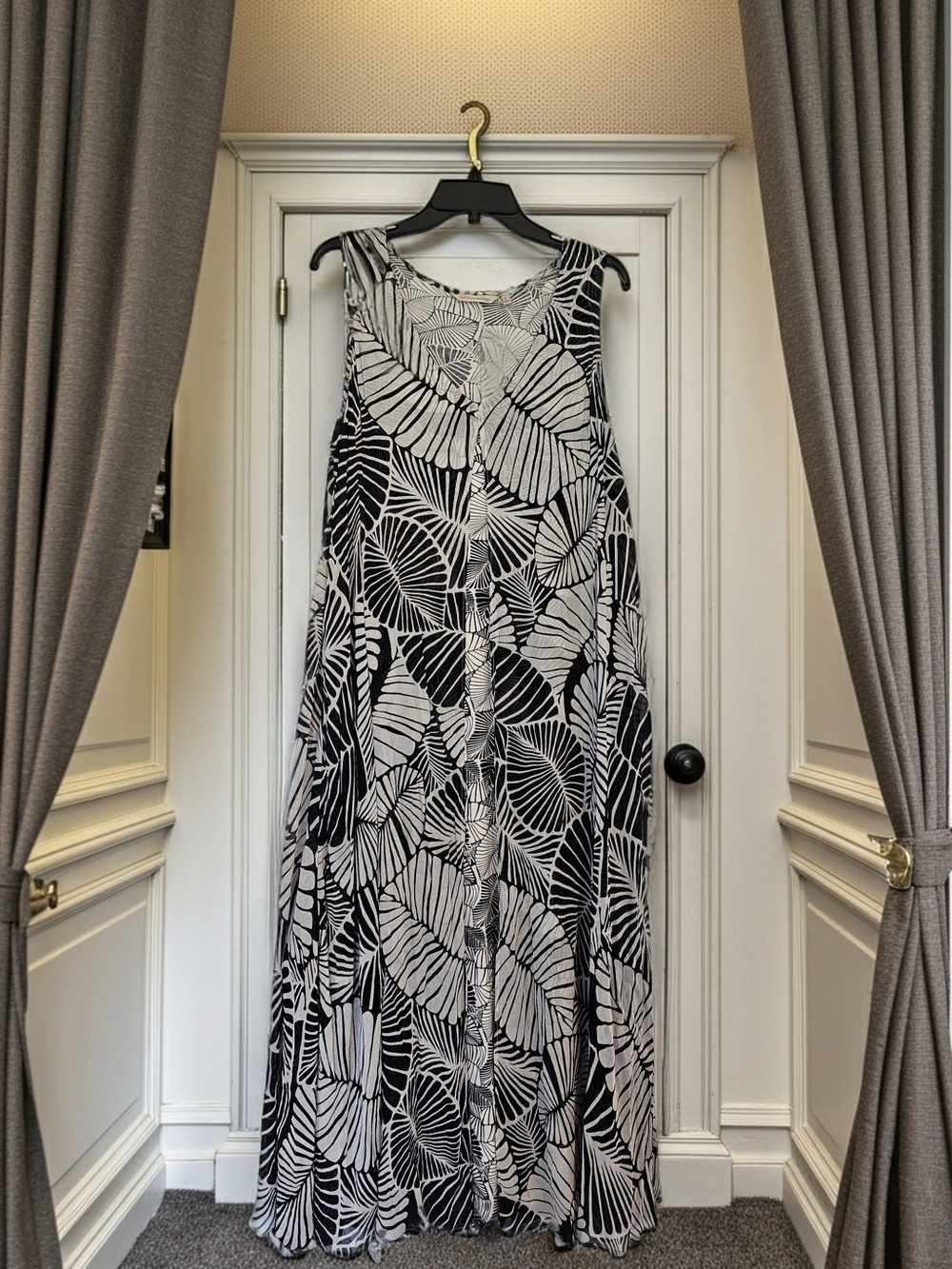 Soft Surroundings Miami Beach Maxi Dress NWT Large Black White Tropical Leaf